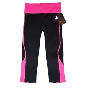 NWT 🔥 Hot Pink & Black Capri Legging